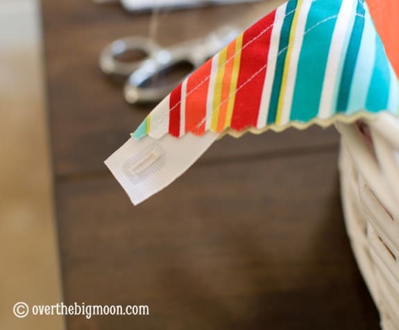 Button Bunting12 575x476 Adjustable Button Bunting!