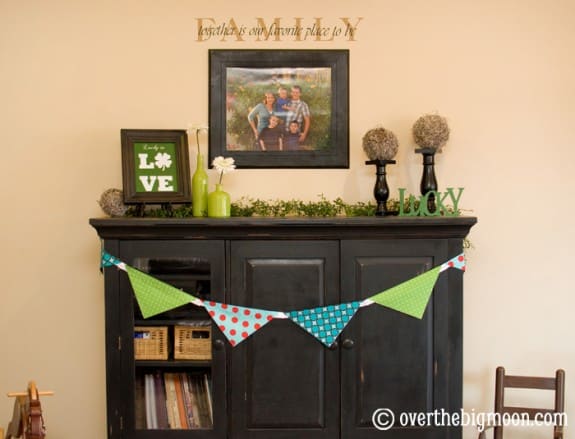 Button Bunting15 575x439 Adjustable Button Bunting!
