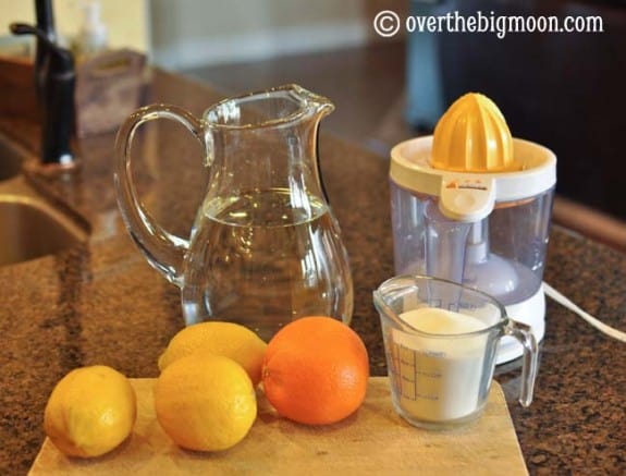 lemonade11 575x437 Best Summer Drink Recipes