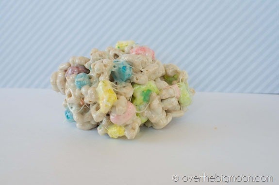 DSC 0032 thumb2 St Patricks Marshmallow Treats!