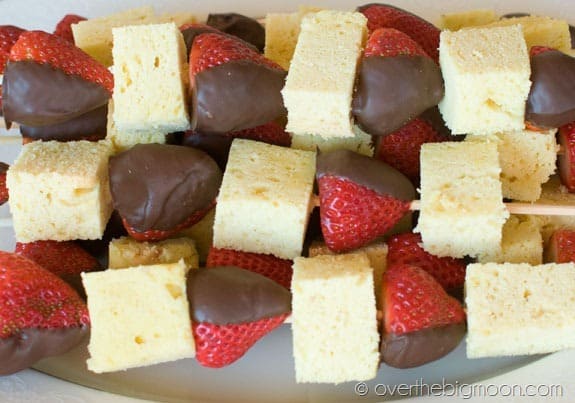 DSC 0098 thumb Strawberry Shortcake Kabobs with Vanilla Mousse Dipping Sauce