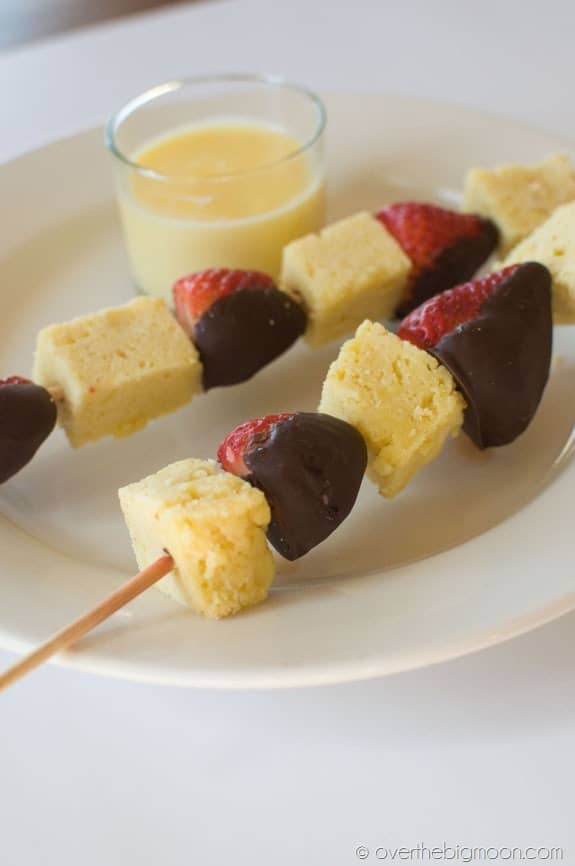 DSC 0121 thumb Strawberry Shortcake Kabobs with Vanilla Mousse Dipping Sauce