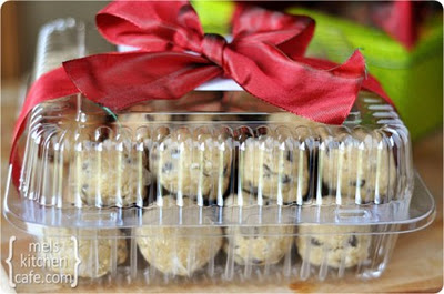 Cookies Container Bow BLOG 450x298 Our Menus this Week and Pinterests Interests