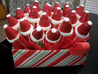  Peppermint Kiss Sugar Cookies and Santa Hat Cake Pops   Guest Post by Kinnas Kreations